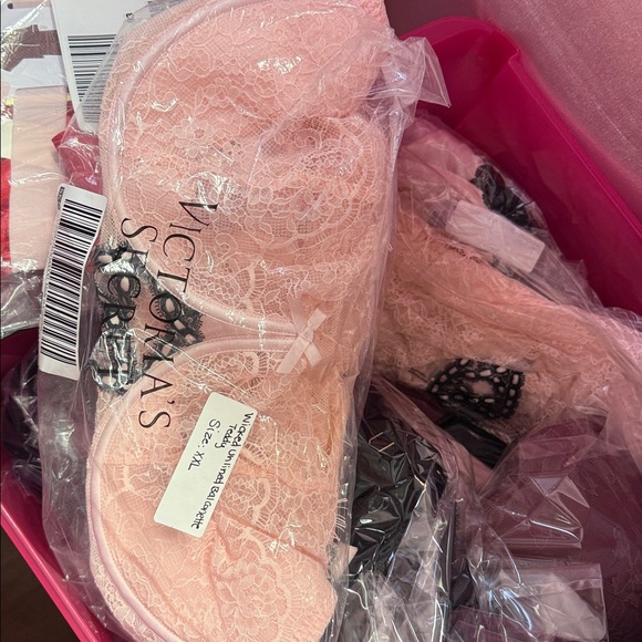 Victoria’s Secret VERY SEXY
Wicked Unlined Balconette Teddy NWT size XXL NWT - Picture 6 of 8